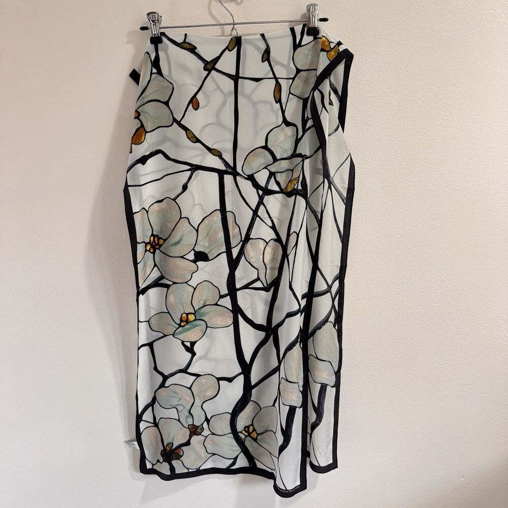 Metropolitan Museum of Art Scarf Silk Louis C. Tiffany White Magnolia Floral - Picture 6 of 8